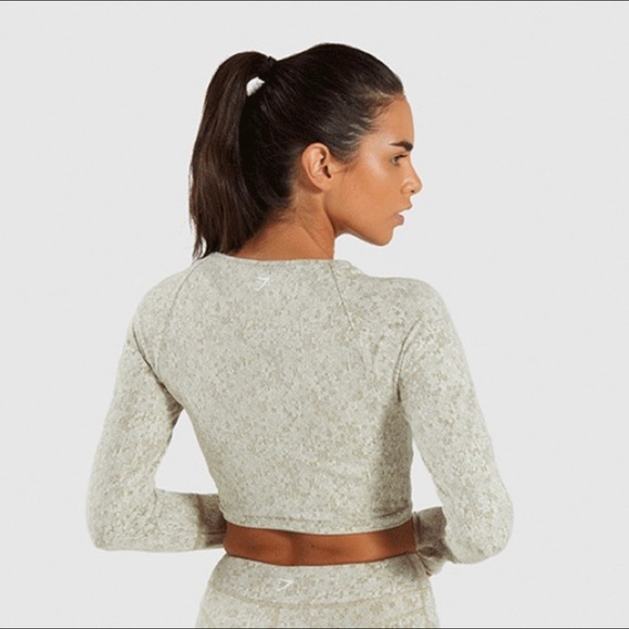 SOLD Fleur texture top gymshark - Picture 2 of 3